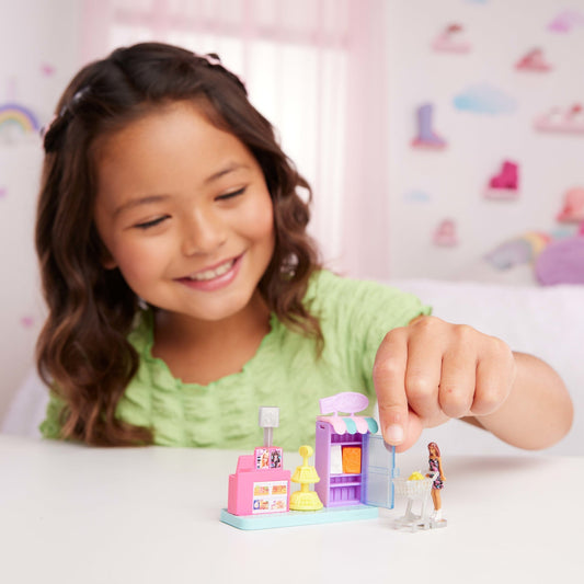 Barbie Mini BarbieLand Set de Juego Supermercado con Mini Muñeca